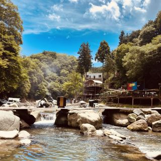 🏕️✨ **Bakansumura Camping Ground: A Hidden Retreat in Kanagawa, Japan** 🌲⛩️