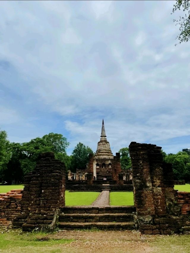 อยากเรื่องราวประวัติศาสตร์ที่ศรีสัชนาลัยไหม