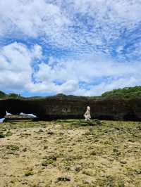 🐚干潮の岩場で“ジンベエザメ”探検。渡具知が魅せる自然のアート。