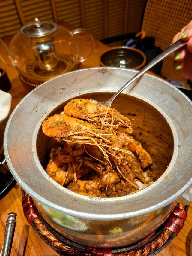 炭燒豬頸肉，外脆內嫩，滿足味蕾