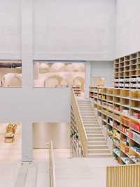 📚 Geometric Bookstore – Xining China