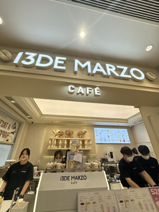 13DE MARZO ชามนมสุดฮิตที่ Anfu road  13DE MARZO ชามนมสุดฮิตที่ Anfu road