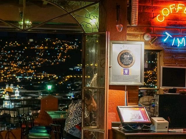 🇪🇨 이침비아 전망대와 모자이크 카페에서의 하루 🌄 🇪🇨 이침비아 전망대와 모자이크 카페에서의 하루 🌄