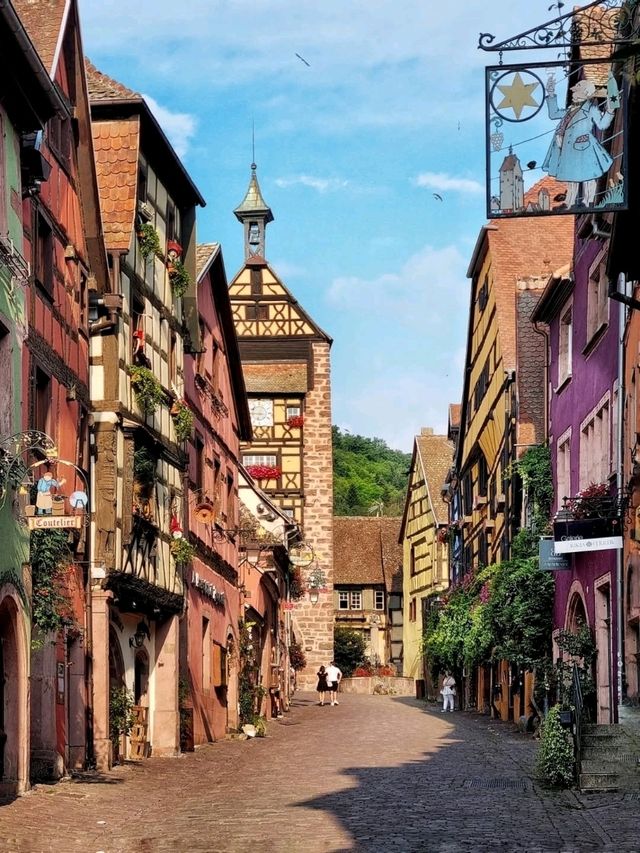 🍇🏰 Riquewihr: Alsace’s Fairy-Tale Wine Village
