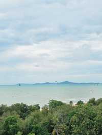หนีความวุ่นวายไปชิลริมหาด 🏖