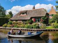 The Tranquil Life in Giethoorn