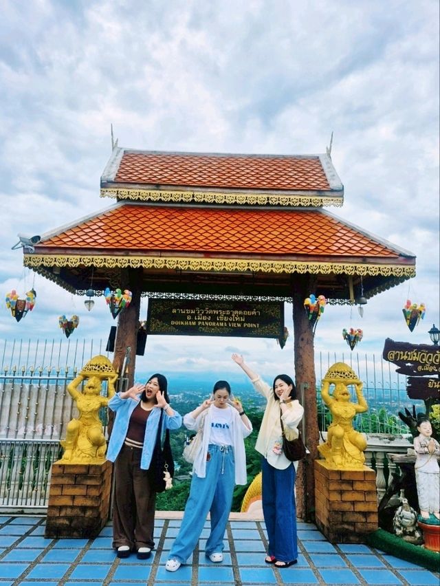 ชวนกันไหว้สาที่วัดพระธาตุดอยคำ 🙏 ชวนกันไหว้สาที่วัดพระธาตุดอยคำ 🙏