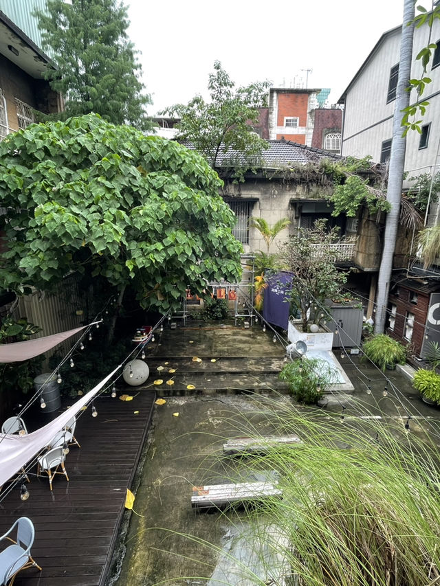 台中文青小景點~舊時化妝品工廠文藝大變身! 台中文青小景點~舊時化妝品工廠文藝大變身!