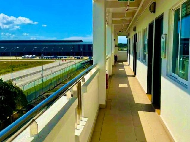 Sepang Itinerary | Cars, Shopping & Airport Stay