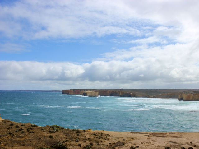 Nature’s Drama🌥️ Twelve Apostles & London Bridge