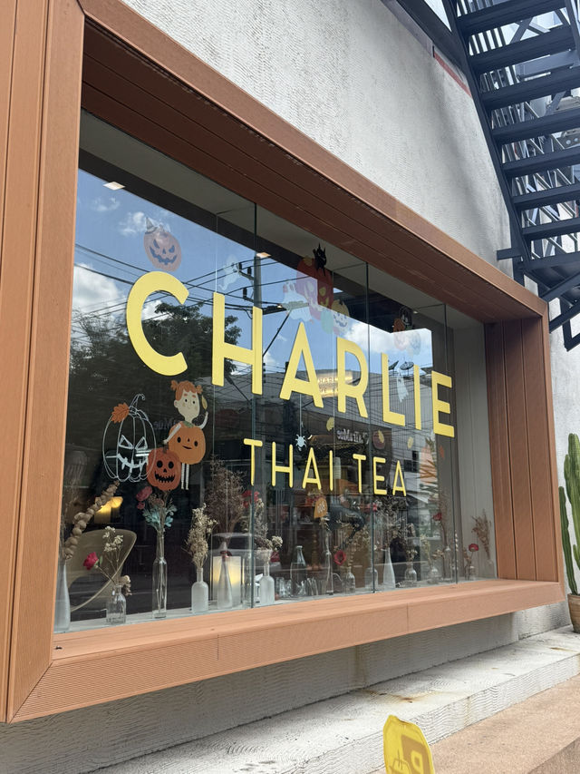 Charlie Thai Tea 🫖 คาเฟ่ชาไทยไวบ์ดีที่เชียงใหม่
