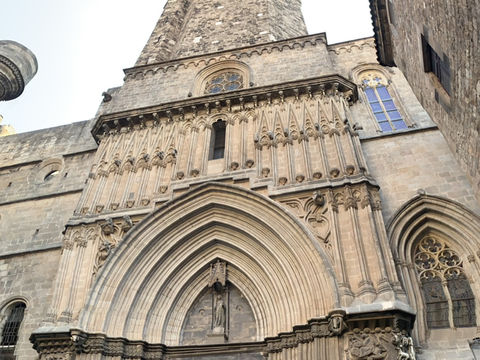 Barcelona Is Calling: Iconic Sights & Epic Vibes 🇪🇸🔥 Barcelona Is Calling: Iconic Sights & Epic Vibes 🇪🇸🔥