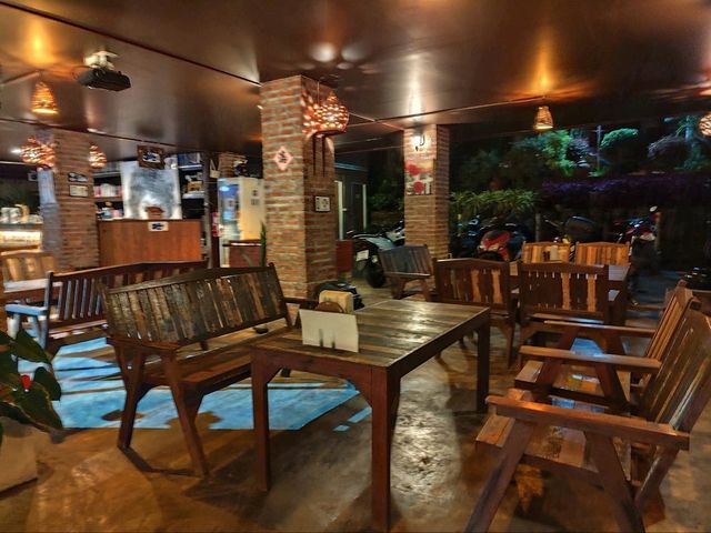 โรงแรมเก่าแก่ที่สุดบนดอยแม่สลอง เชียงราย