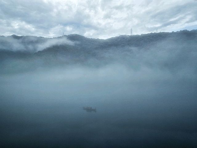 山水梦境,晨雾江上飘,云海脚下流 | 蹒跚小旅人 山水梦境,晨雾江上飘,云海脚下流 | 蹒跚小旅人