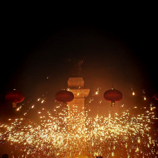 Nanjing Road Pedestrian Street, Shanghai: A Lively Urban Walk