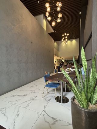 ✨ 🇵🇭下榻馬尼拉華美達大酒店，享受典雅住宿與豐盛早餐 ✨