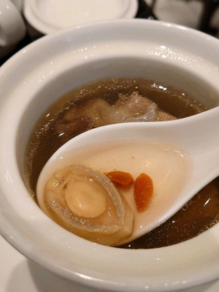 Le Buffet at The Parisian Macao: A Grand Lunar New Year Feast Featuring Lobster, Abalone, and Portuguese Egg Tarts!