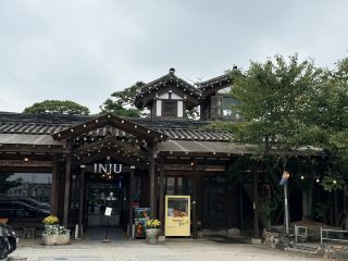 A tranquil Hanok cafe, Inju Cafe Hanok Branch