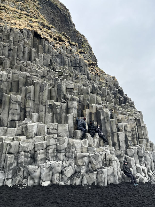 ❄️ Iceland Adventure: Waterfalls, Black Sand Beaches & Northern Lights Magic 🇮🇸✨
