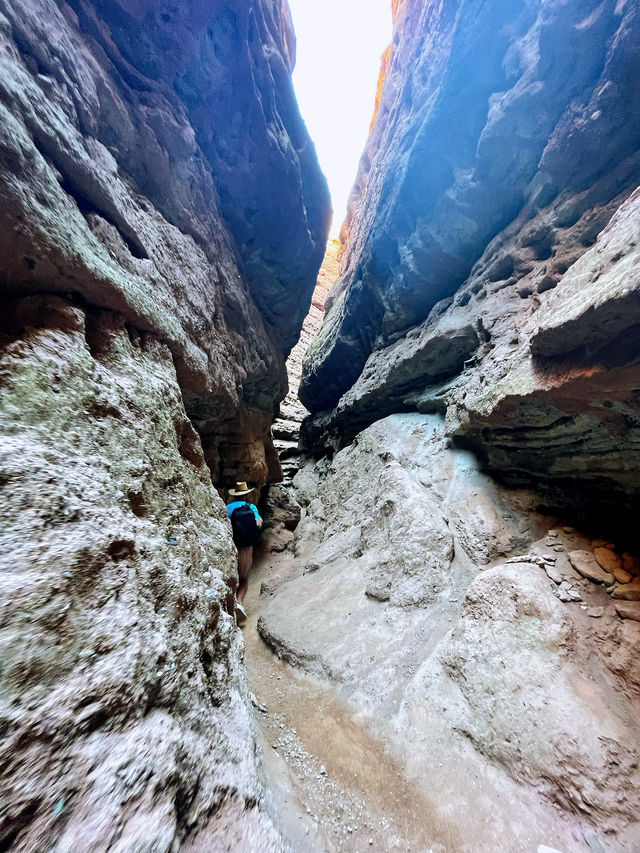 🏜️ China’s Secret Grand Canyon – Silk Road Scenery That’ll Take Your Breath Away