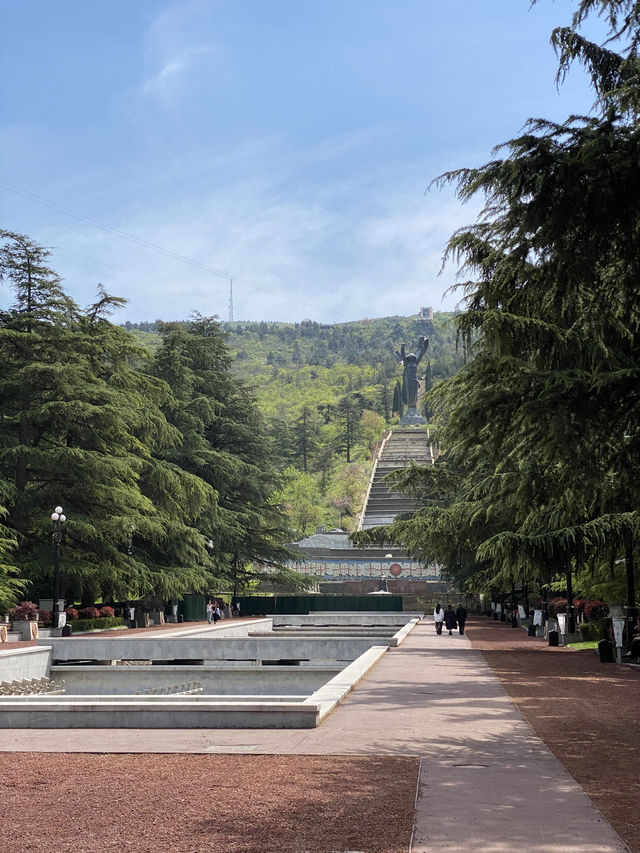 🌳 Vake Park – Tbilisi’s Lush Green Escape! 🌿