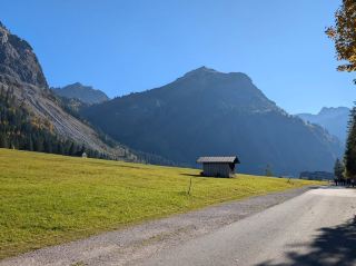 Autumn Bliss at Hopfensee & Hochalphütte: Bavaria at Its Finest 🇩🇪