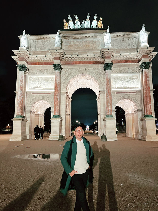 When Paris Lights Up, the Night Comes Alive 🇫🇷