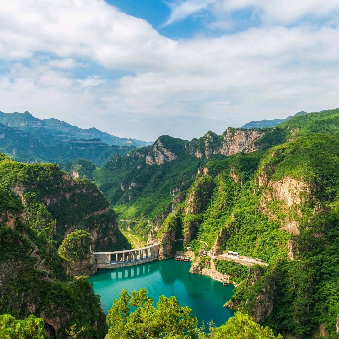 Enjoy the natural beauty of China @ Yuntai Mountain Scenic Area, the premier tourist destination!