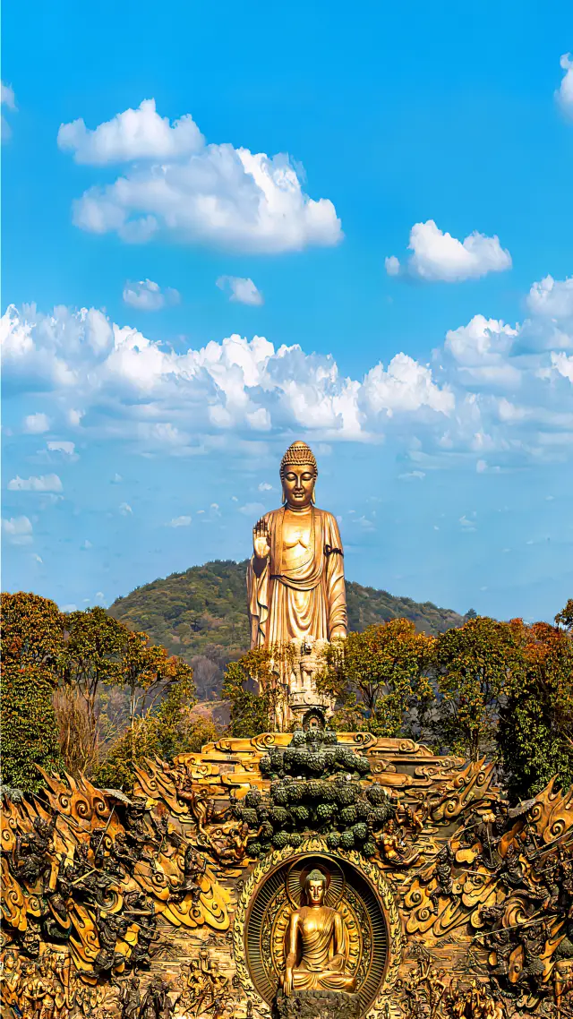 The Lingshan Buddha is as you wish, and those who see it will be rewarded!