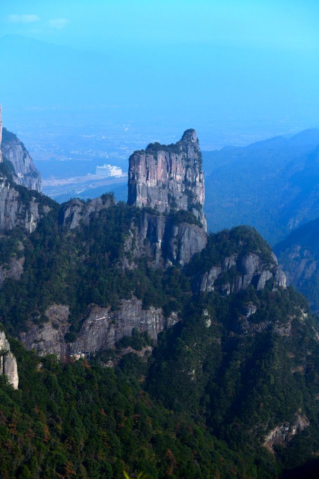 我在成年後，終於見到了學生時代課本上的天姥山-神仙居