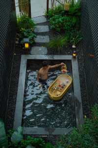 In Chengdu, one cannot find a second hot spring like this, brimming with the charm of nature🌳.