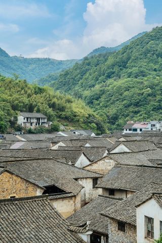 Avoid the crowds and take a 1h trip from Hangzhou to visit this 800-year-old ancient village in Pujiang