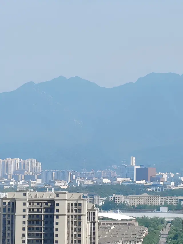 Jiujiang Hotel • Hotel Breakfast Ceiling
