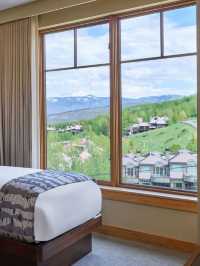 🏔️ Snowmass Sojourn: Top Hotel Picks! 🛌✨