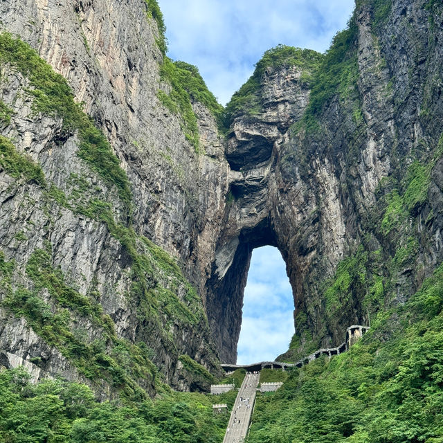 Ascending to Heaven: A Thrilling Adventure on Tianmen Mountain