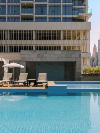 🌟 Dubai's Deluxe Digs: Sonder Downtown Towers 🌟
