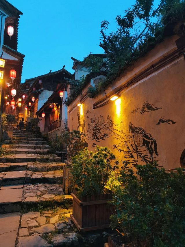 探索雲南的隱秘瑰寶——魯史古鎮