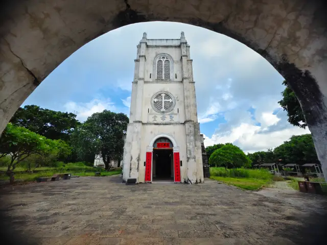 Guangxi, Beihai, Weizhou Island, Chengzi Church Ruins