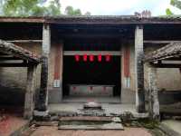 廣西平南新埠屯讚緒公祠。