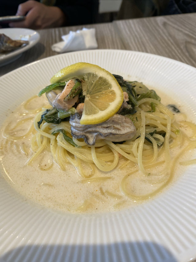 Lachic 食蠔。