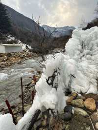 雪山下的天然野溫泉攻略