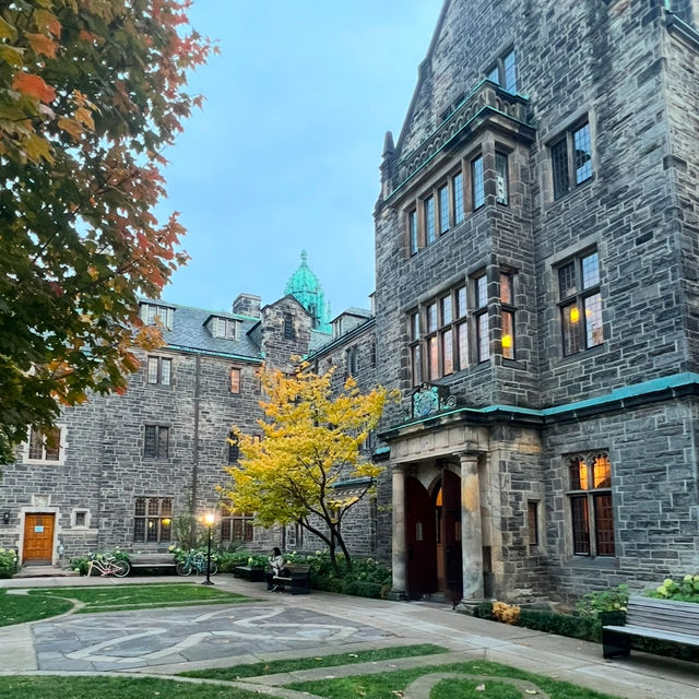 加拿大🇨🇦｜超美大學校園－多倫多大學 University of Toronto🏫📚