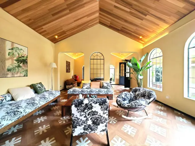 Shantou Time Courtyard, a courtyard like an oil painting