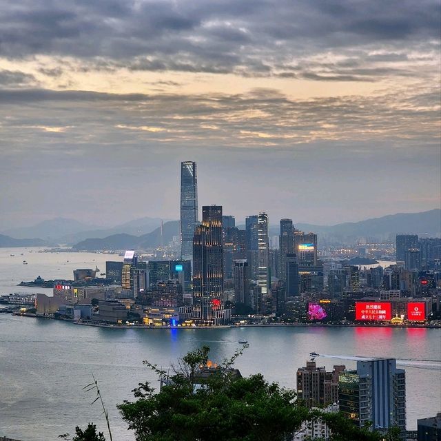 香港紅香爐峰⛰️|登頂看維港夜色🌇