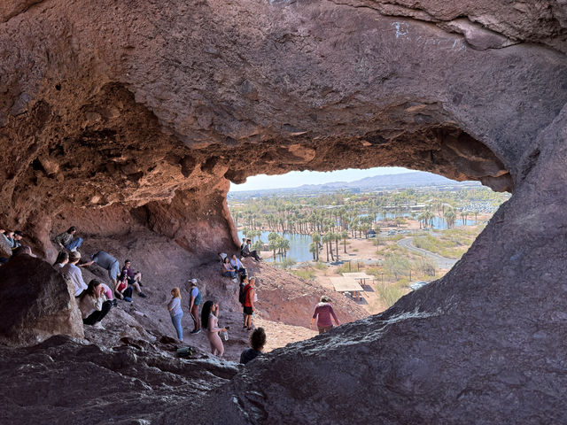 石中洞（鳳凰城）Hole in the Rock