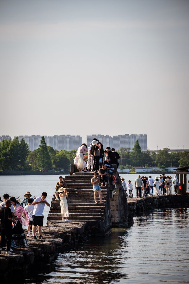 坐喺古纖道上吹吹風