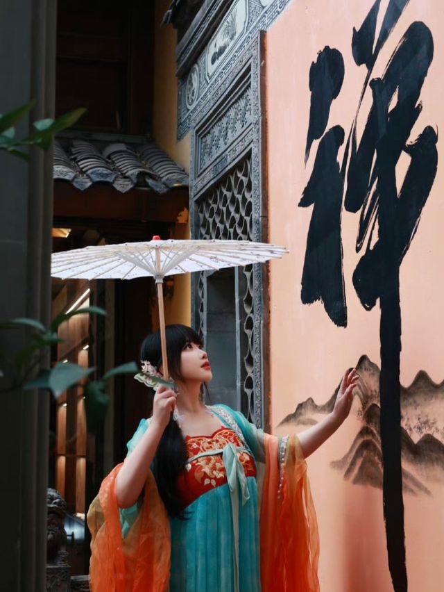 想不到寺廟都可以咁靚，簡直係「人在畫中遊」！
