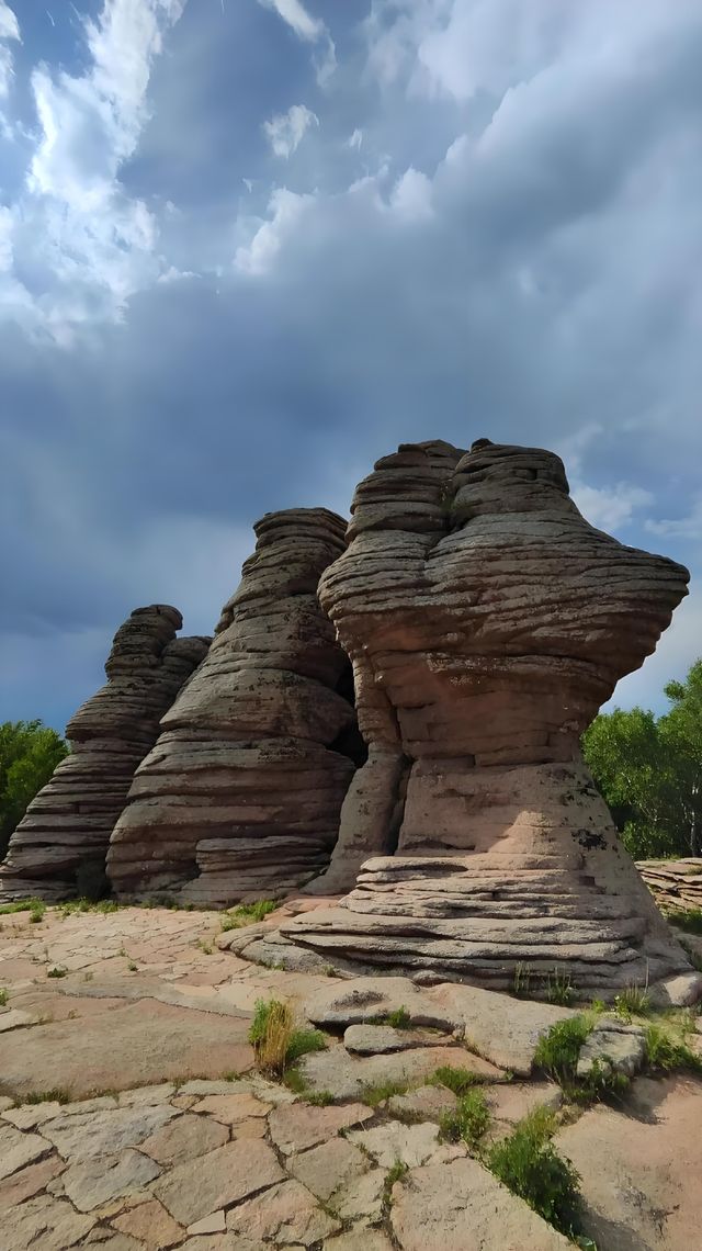 探秘漠河石林景區，邂逅北緯53°的地質奇蹟   在中國最北的邊陲之地，隱藏著一片宛如仙境的神秘石