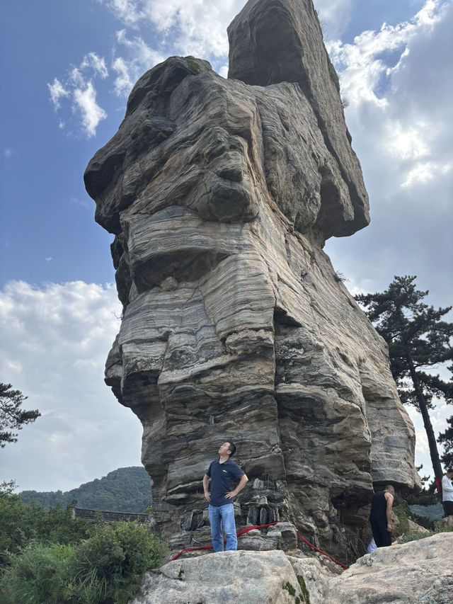 A beautiful temple hidden in the mountains near Baoding