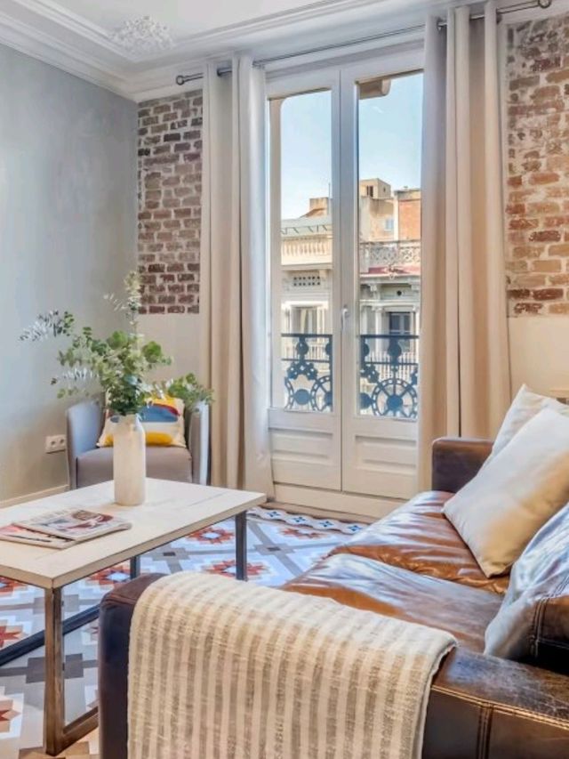 巴塞隆拿🇪🇸聖家堂旁嘅靚露台Airbnb！